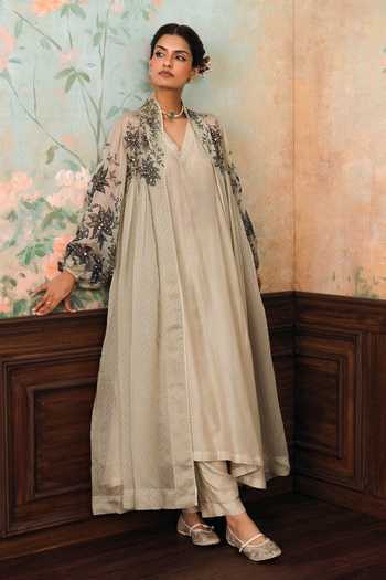 Paulmi And Harsh Laverna Kurta & Pant Set 