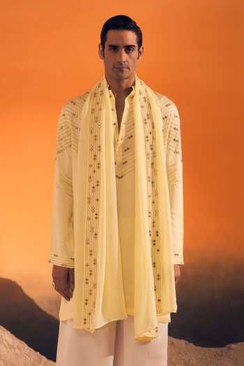 Philocaly Saar Embroidered Kurta With Stole