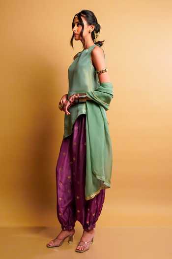RAYASHA KHAN Green Silk, Tissue, Organza Round Neck Mirelle Border Embroidered Kurta Set Online at Aza Fashions RAYASHA KHAN_Green Silk, Tissue, Organza Round Neck Mirelle Border Embroidered Kurta Set _Online_at_Aza_Fashions