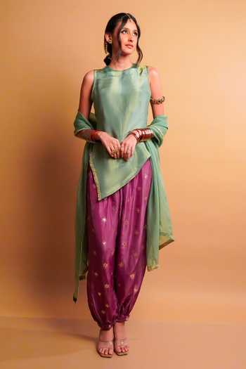Buy RAYASHA KHAN Green Silk, Tissue, Organza Round Neck Mirelle Border Embroidered Kurta Set Online at Aza Fashions Buy_RAYASHA KHAN_Green Silk, Tissue, Organza Round Neck Mirelle Border Embroidered Kurta Set _Online_at_Aza_Fashions