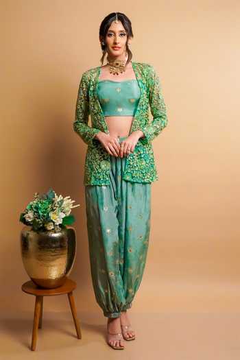 RAYASHA KHAN Veya Embroidered Jacket Set 