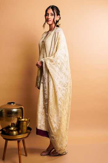Buy RAYASHA KHAN Beige Silk, Tissue Split V-neck Aurea Scallop Embroidered Kurta Set Online at Aza Fashions Buy_RAYASHA KHAN_Beige Silk, Tissue Split V-neck Aurea Scallop Embroidered Kurta Set _Online_at_Aza_Fashions