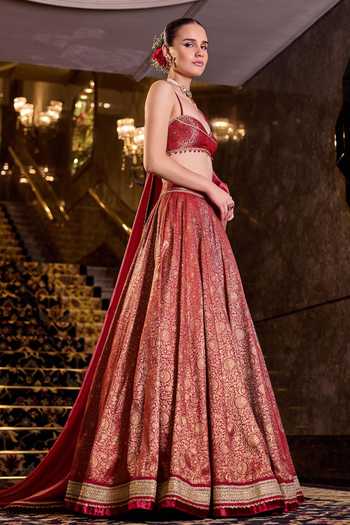 Cedar & Pine Red Brocade, Tissue Sweetheart Neck Ranjhana Banarasi Woven Lehenga Set Online at Aza Fashions Cedar & Pine_Red Brocade, Tissue Sweetheart Neck Ranjhana Banarasi Woven Lehenga Set _Online_at_Aza_Fashions