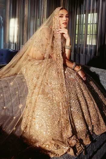 Shop Roqa Rose Gold Net Sweetheart Neck Champagne Aurelle Embroidered Bridal Lehenga Set Online at Aza Fashions Shop_Roqa_Rose Gold Net Sweetheart Neck Champagne Aurelle Embroidered Bridal Lehenga Set _Online_at_Aza_Fashions