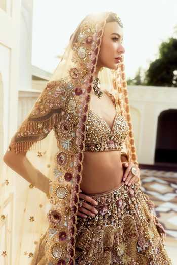 Roqa Pink Net Sweetheart Neck Aurora Bloom Embroidered Bridal Lehenga Set Online at Aza Fashions Roqa_Pink Net Sweetheart Neck Aurora Bloom Embroidered Bridal Lehenga Set _Online_at_Aza_Fashions