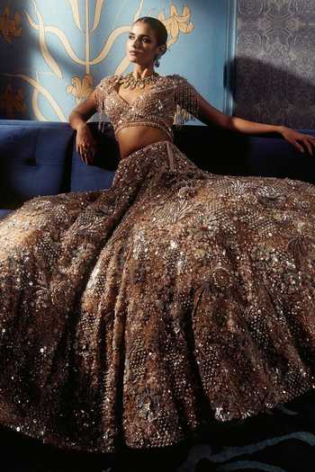 Shop Roqa Beige Net V-neck Florence Embroidered Bridal Lehenga Set Online at Aza Fashions Shop_Roqa_Beige Net V-neck Florence Embroidered Bridal Lehenga Set _Online_at_Aza_Fashions