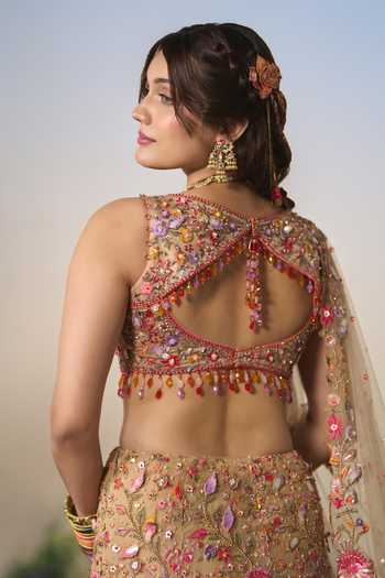 Buy Shashank Arya Beige Satin, Net, Shantoon V-neck Floral Embroidered Fish Cut Lehenga Set Buy_Shashank Arya_Beige Satin, Net, Shantoon V-neck Floral Embroidered Fish Cut Lehenga Set