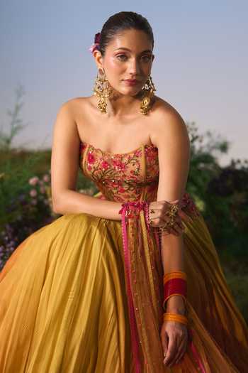 Shashank Arya Pink Satin, Net, Chiffon, Lycra, Shantoon Embroidery, Resham Corset Lehenga Set at Aza Fashions Shashank Arya_Pink Satin, Net, Chiffon, Lycra, Shantoon Embroidery, Resham Corset Lehenga Set _at_Aza_Fashions