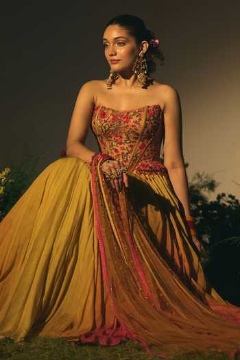 Buy Shashank Arya Pink Satin, Net, Chiffon, Lycra, Shantoon Embroidery, Resham Corset Lehenga Set Buy_Shashank Arya_Pink Satin, Net, Chiffon, Lycra, Shantoon Embroidery, Resham Corset Lehenga Set