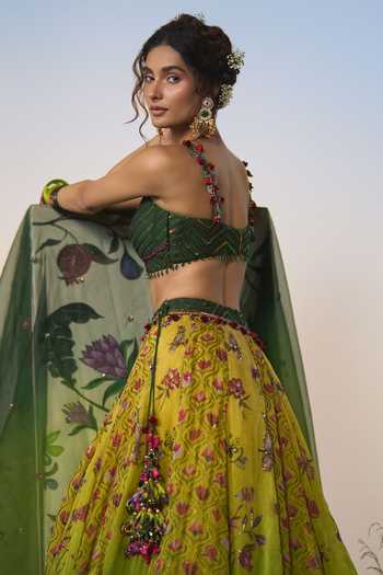 Shop Shashank Arya Green Organza, Chanderi, Satin, Net, Sequins Cutdana Embellished Lehenga Set Online at Aza Fashions Shop_Shashank Arya_Green Organza, Chanderi, Satin, Net, Sequins Cutdana Embellished Lehenga Set _Online_at_Aza_Fashions