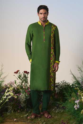 Shashank Arya Placement Printed Kurta Set