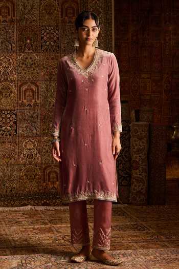 Zoon_Pink Silk, Velvet, Satin, Tissue V-neck Embroidered Kurta Set _at_Aza_Fashions