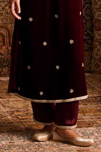 Buy Zoon Maroon Silk, Velvet, Satin, Tissue Boat Neck Hand Embroidered Straight Kurta Set Online at Aza Fashions Buy_Zoon_Maroon Silk, Velvet, Satin, Tissue Boat Neck Hand Embroidered Straight Kurta Set _Online_at_Aza_Fashions