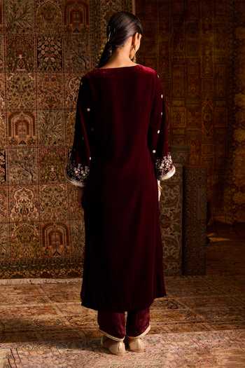 Zoon Hand Embroidered Straight Kurta Set 