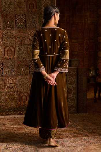 Zoon Embroidered Anarkali Set