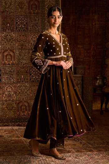 Zoon Olive Green Velvet, Satin, Tissue V-neck Embroidered Anarkali Set at Aza Fashions Zoon_Olive Green Velvet, Satin, Tissue V-neck Embroidered Anarkali Set _at_Aza_Fashions