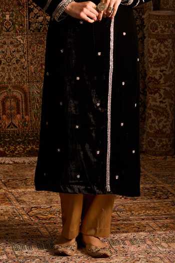 Shop_Zoon_Black Velvet, Brocade, Tissue V-neck Embroidered Angarkha Set _Online_at_Aza_Fashions