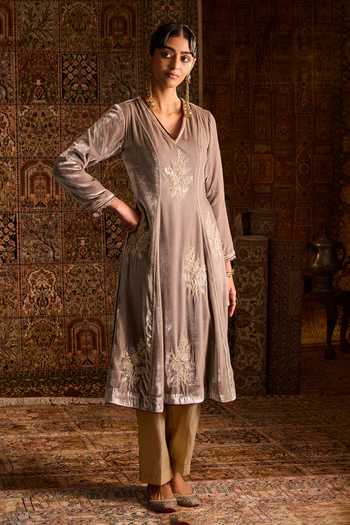 Buy Zoon Grey Silk, Velvet, Brocade, Tissue V-neck Hand Embroidered Anarkali Set Buy_Zoon_Grey Silk, Velvet, Brocade, Tissue V-neck Hand Embroidered Anarkali Set