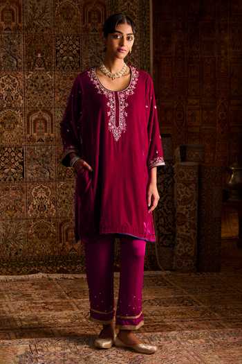 Zoon Maroon Silk, Velvet, Brocade, Tissue Round Neck, Placement Embroidered Kurta Set at Aza Fashions Zoon_Maroon Silk, Velvet, Brocade, Tissue Round Neck, Placement Embroidered Kurta Set _at_Aza_Fashions