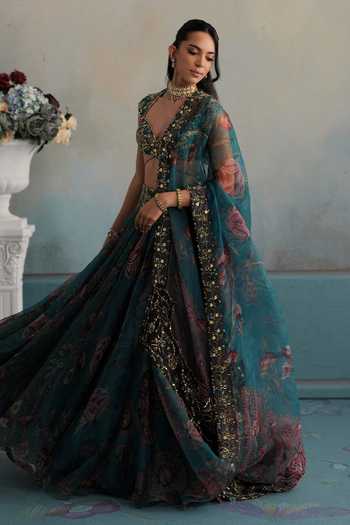 Mahima Mahajan_Blue Silk Organza Sweetheart Neck Samah Hand Embroidered Blouse And Lehenga Set _at_Aza_Fashions