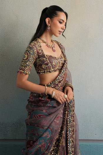 Mahima Mahajan Purple Silk Organza Sweetheart Neck Mehek Embroidered Saree With Blouse at Aza Fashions Mahima Mahajan_Purple Silk Organza Sweetheart Neck Mehek Embroidered Saree With Blouse _at_Aza_Fashions