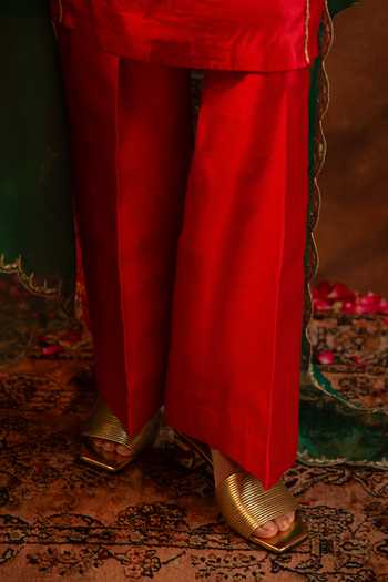 Buy Eraaya by Ratika J Red Silk, Organza Round Neck Noor Embroidered Kurta Set Online at Aza Fashions Buy_Eraaya by Ratika J_Red Silk, Organza Round Neck Noor Embroidered Kurta Set _Online_at_Aza_Fashions