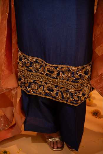 Buy Eraaya by Ratika J Blue Silk, Tissue Round Neck Bordered Straight Kurta Set Buy_Eraaya by Ratika J_Blue Silk, Tissue Round Neck Bordered Straight Kurta Set