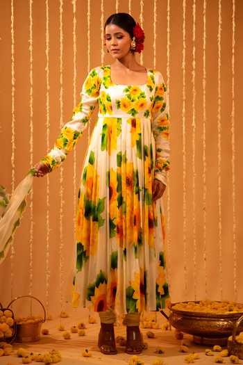 Buy Eraaya by Ratika J White Satin, Cotton, Organza Square Eden Sunflower Hand Painted Anarkali Set Buy_Eraaya by Ratika J_White Satin, Cotton, Organza Square Eden Sunflower Hand Painted Anarkali Set