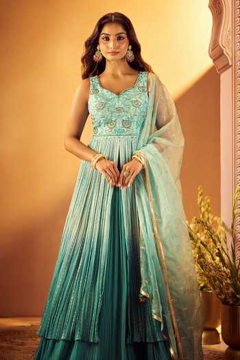 Buy Samyukta Singhania Green Silk, Georgette, Net Leaf Neck Embroidered Slit Kurta Lehenga Set Buy_Samyukta Singhania_Green Silk, Georgette, Net Leaf Neck Embroidered Slit Kurta Lehenga Set