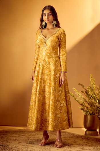 Buy Samyukta Singhania Yellow Tissue, Jacquard V-neck Anarkali With Dupatta Online at Aza Fashions Buy_Samyukta Singhania_Yellow Tissue, Jacquard V-neck Anarkali With Dupatta _Online_at_Aza_Fashions