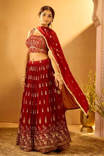 Samyukta Singhania_Maroon Silk, Georgette Square Neck Floral Sequin Embroidered Lehenga Set _at_Aza_Fashions