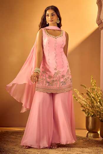 Samyukta Singhania_Pink Georgette Scoop Neck Embroidered Kurta Palazzo Set _at_Aza_Fashions