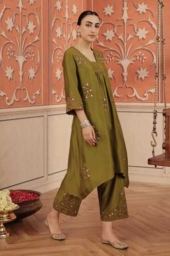 Buy Dohr India Olive Green Silk, Chanderi, Cotton V-neck Nira Dori Embroidery Kurta Set Online at Aza Fashions Buy_Dohr India_Olive Green Silk, Chanderi, Cotton V-neck Nira Dori Embroidery Kurta Set _Online_at_Aza_Fashions