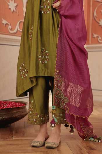 Dohr India Olive Green Silk, Chanderi, Cotton V-neck Nira Dori Embroidery Kurta Set at Aza Fashions Dohr India_Olive Green Silk, Chanderi, Cotton V-neck Nira Dori Embroidery Kurta Set _at_Aza_Fashions