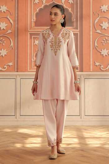 Buy Dohr India Pink Silk, Chanderi, Organza V-neck Zora Kurta Set Online at Aza Fashions Buy_Dohr India_Pink Silk, Chanderi, Organza V-neck Zora Kurta Set _Online_at_Aza_Fashions