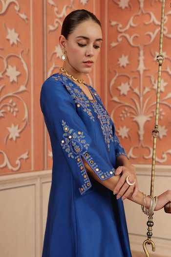 Dohr India Blue Silk, Cotton, Chanderi, Organza V-neck Zora Kurta Set Online at Aza Fashions Dohr India_Blue Silk, Cotton, Chanderi, Organza V-neck Zora Kurta Set _Online_at_Aza_Fashions