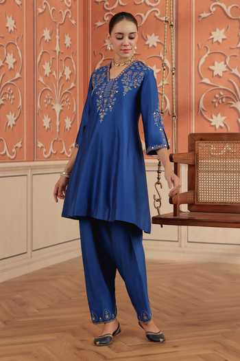 Shop Dohr India Blue Silk, Cotton, Chanderi, Organza V-neck Zora Kurta Set Online at Aza Fashions Shop_Dohr India_Blue Silk, Cotton, Chanderi, Organza V-neck Zora Kurta Set _Online_at_Aza_Fashions