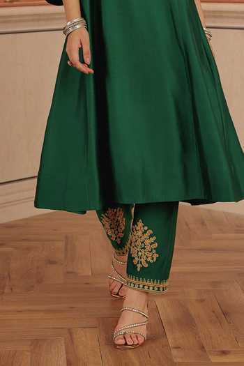 Dohr India Emerald Green Silk, Chanderi, Organza V-neck Lehar Embroidered Kurta Set Online at Aza Fashions Dohr India_Emerald Green Silk, Chanderi, Organza V-neck Lehar Embroidered Kurta Set _Online_at_Aza_Fashions