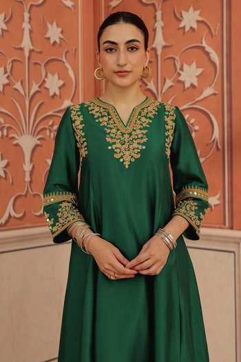 Buy Dohr India Emerald Green Silk, Chanderi, Organza V-neck Lehar Embroidered Kurta Set Online at Aza Fashions Buy_Dohr India_Emerald Green Silk, Chanderi, Organza V-neck Lehar Embroidered Kurta Set _Online_at_Aza_Fashions
