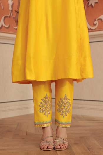 Buy_Dohr India_Yellow Silk, Chanderi, Organza Split V-neck Lehar Kurta Set _Online_at_Aza_Fashions