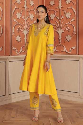 Dohr India_Yellow Silk, Chanderi, Organza Split V-neck Lehar Kurta Set _at_Aza_Fashions