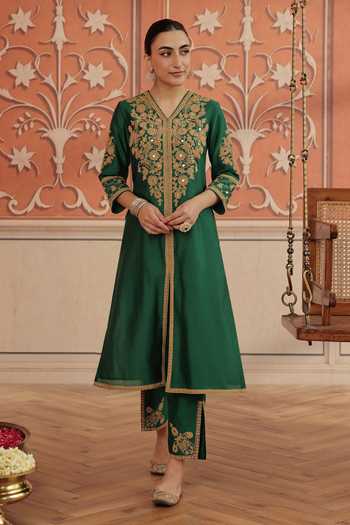 Dohr India Emerald Green Silk, Chanderi, Cotton V-neck Veera Mirror Work Kurta Set at Aza Fashions Dohr India_Emerald Green Silk, Chanderi, Cotton V-neck Veera Mirror Work Kurta Set _at_Aza_Fashions