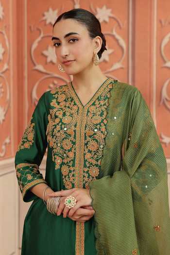 Buy Dohr India Emerald Green Silk, Chanderi, Cotton V-neck Veera Mirror Work Kurta Set Buy_Dohr India_Emerald Green Silk, Chanderi, Cotton V-neck Veera Mirror Work Kurta Set