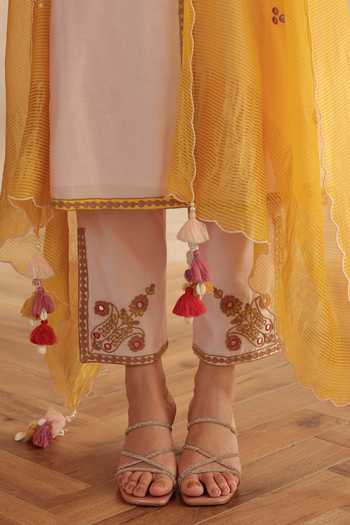 Dohr India Pink , Cotton, , V-neck Veera Kurta Set at Aza Fashions Dohr India_Pink , Cotton, , V-neck Veera Kurta Set _at_Aza_Fashions