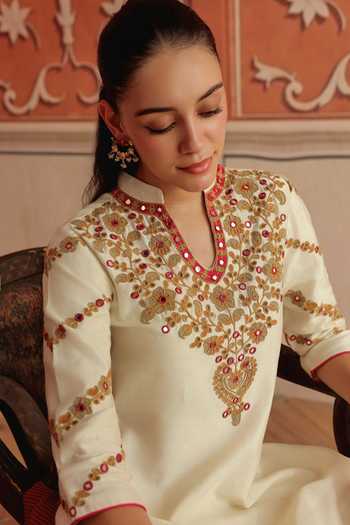 Dohr India Ivory Silk, Chanderi, Cotton V-neck Rasa Mirror Work Kurta Set at Aza Fashions Dohr India_Ivory Silk, Chanderi, Cotton V-neck Rasa Mirror Work Kurta Set _at_Aza_Fashions