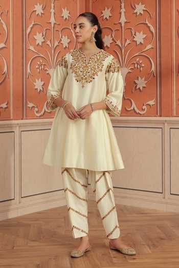 Shop Dohr India Ivory Silk, Cotton, Chanderi Split V-neck Mirae Kurta Set Online at Aza Fashions Shop_Dohr India_Ivory Silk, Cotton, Chanderi Split V-neck Mirae Kurta Set _Online_at_Aza_Fashions