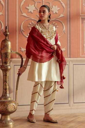 Buy Dohr India Ivory Silk, Cotton, Chanderi Split V-neck Mirae Kurta Set Buy_Dohr India_Ivory Silk, Cotton, Chanderi Split V-neck Mirae Kurta Set