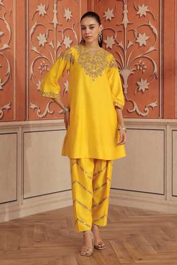 Shop Dohr India Yellow Silk, Chanderi, Cotton V-neck, Yes Mirae Kurta Set Online at Aza Fashions Shop_Dohr India_Yellow Silk, Chanderi, Cotton V-neck, Yes Mirae Kurta Set _Online_at_Aza_Fashions