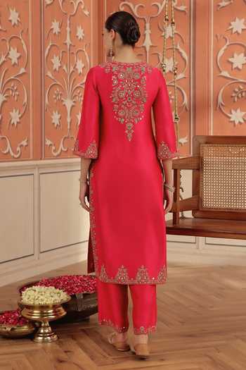 Dohr India Veya Silk Chanderi Embroidered Kurta Set 