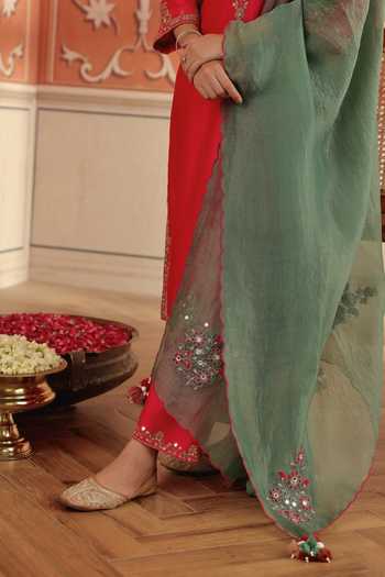 Shop_Dohr India_Multicolor Silk, Chanderi, Organza V-neck, Yes Veya Embroidered Kurta Set 